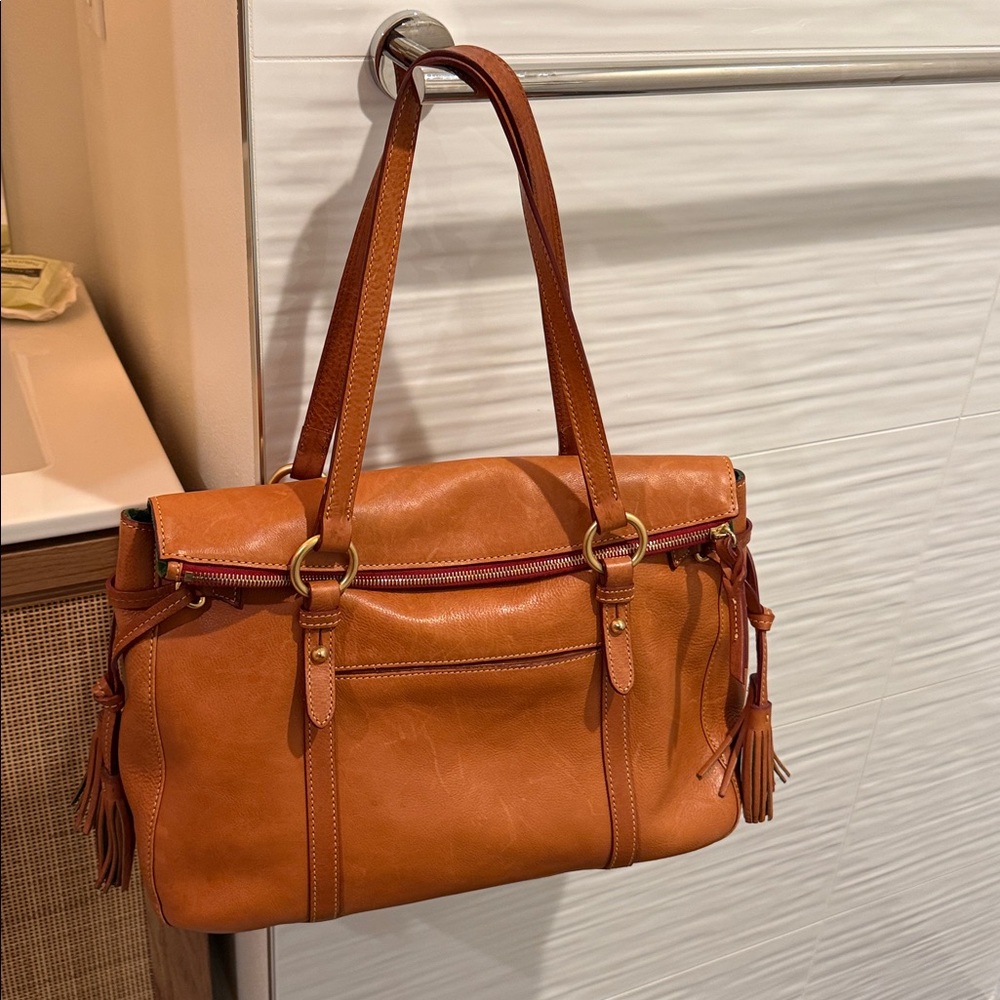 Elegant Tan Leather Tote Bag - Picture 5 of 7